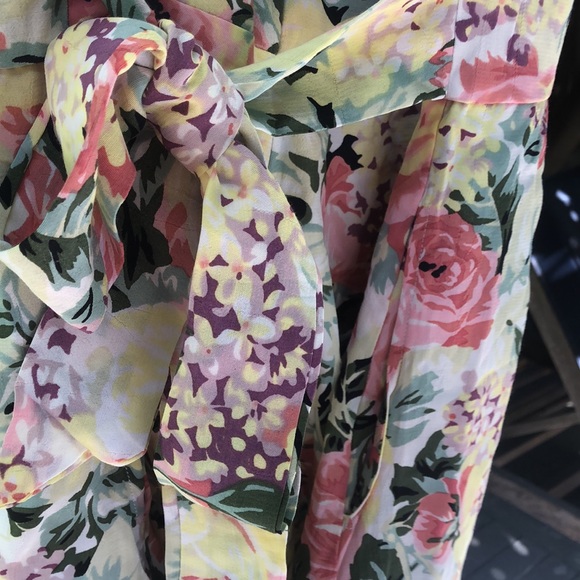 Faithful the Brand Anna belted romper in beautiful pastel pink/yellow florals, M - Picture 16 of 16